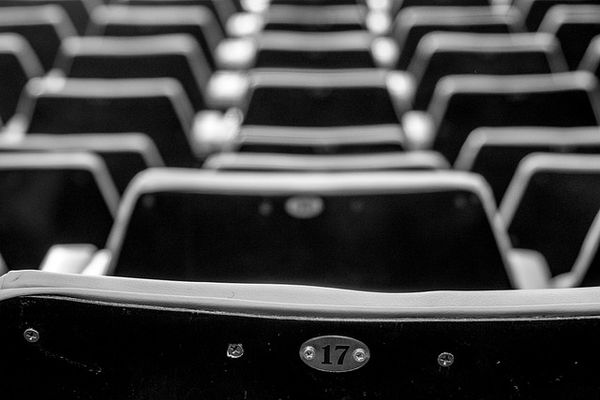 Multimedialne stoiska targowe - fuzja technologii i designu